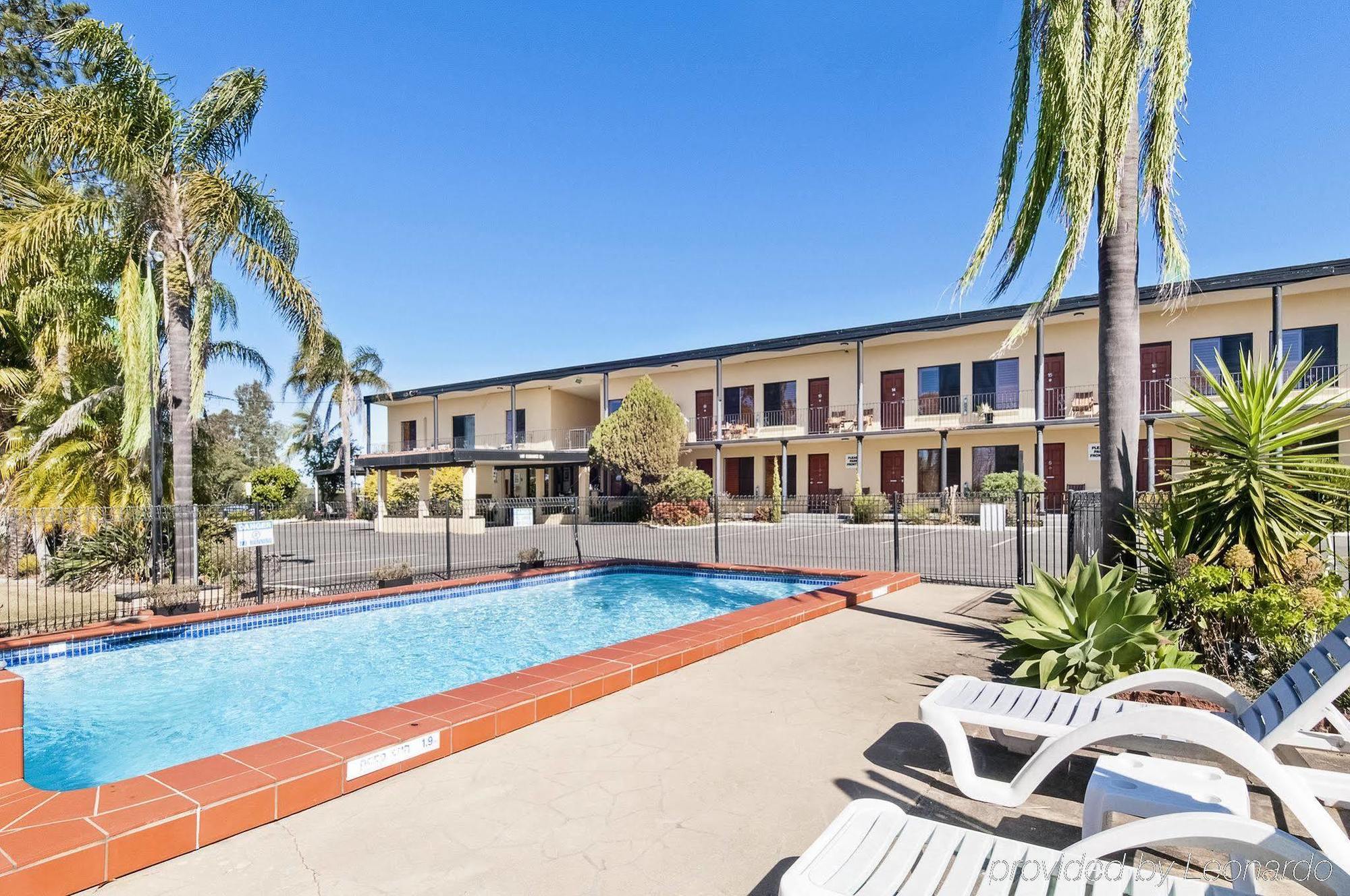 Country Plaza Motel Taree Exterior photo